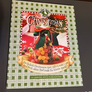Gooseberry patch Christmas book 9